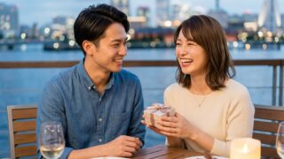 彼女への1年記念日プレゼント！絶対に外さないギフトと演出の極意